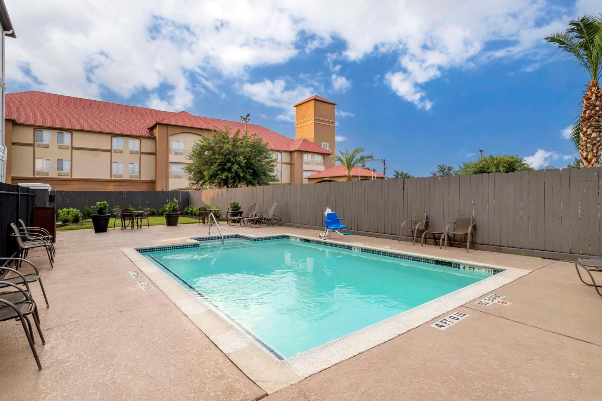 Best Western Plus Hobby Airport Inn And Suites Houston Exterior foto
